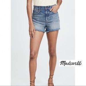Madewell Frayed Hem Light Wash Jean Shorts 27/4